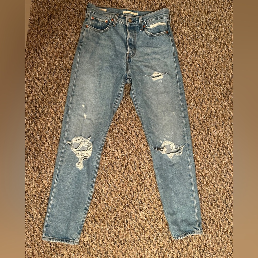 Levi Wedgie Ripped Light Blue Jeans